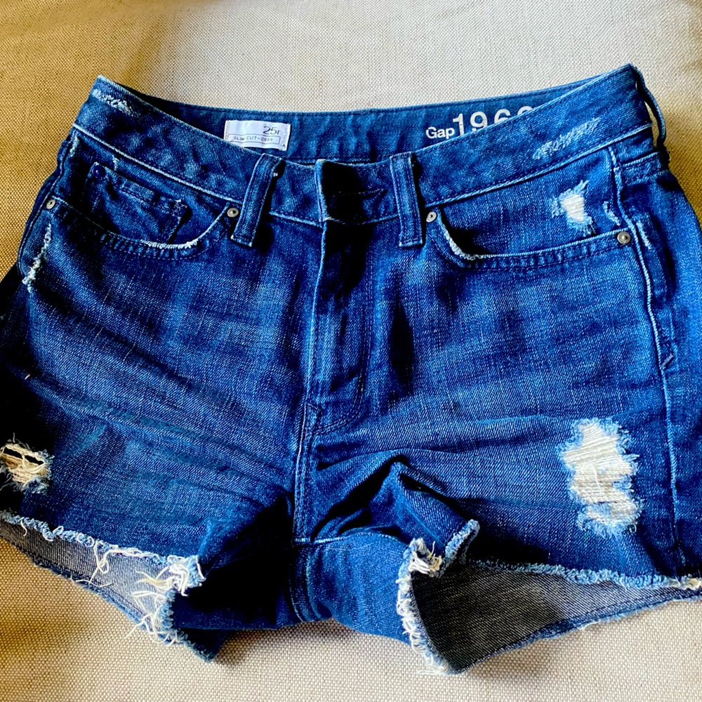 Gap 1969 slim cut off jean shorts